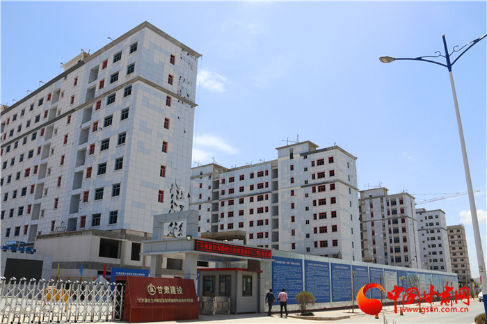 “水泥面包”造墙体 甘肃革新建筑材料细算环保账（组图）